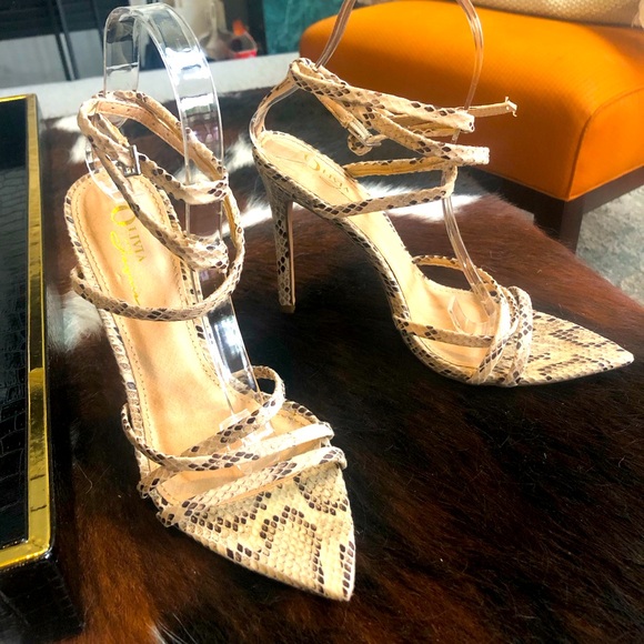 Olivia Animal Print Strappy Tie up Sandals -  Pristine Sz 8 - Picture 1 of 15